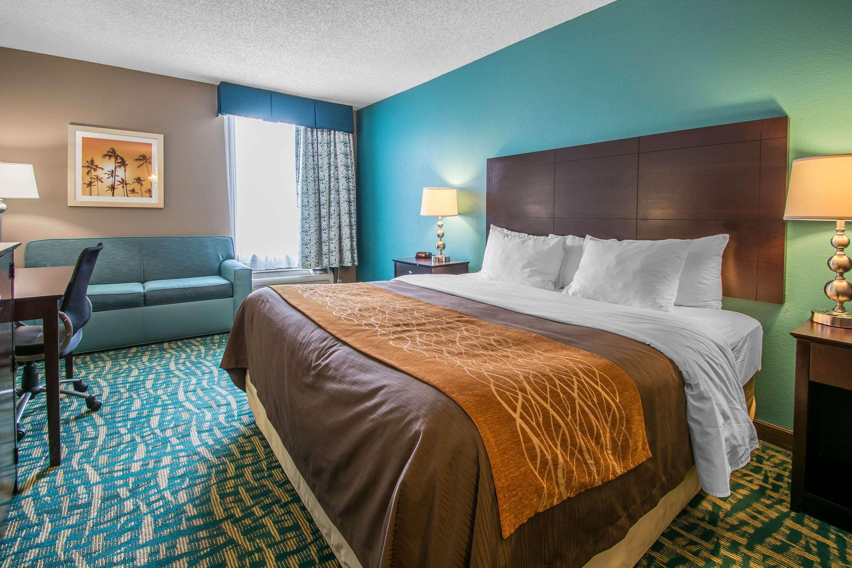 Comfort Inn & Suites Fort Lauderdale West Turnpike Lauderdale Lakes Exterior photo